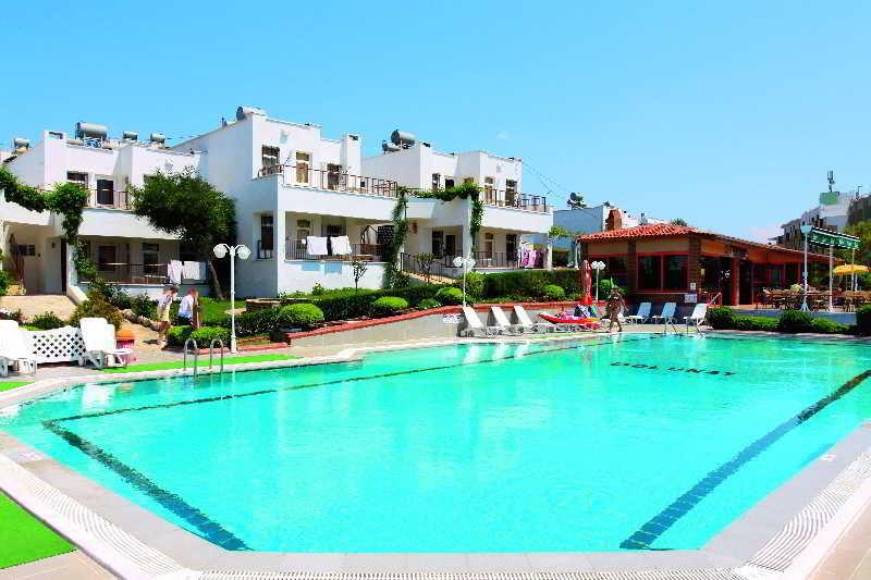 Marina Apartments Коккари Экстерьер фото